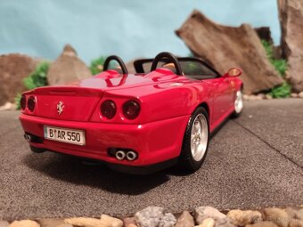 prodám model 1:18 Ferrari 550 Barchetta - 4