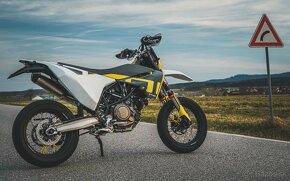 Husqvarna 701 supermoto - 4