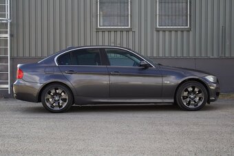 BMW Rad 3 330 i xDrive A/T - 4