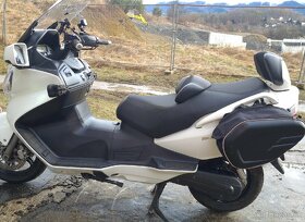 Suzuki Burgman 650 executive r.v. 2012 - 4