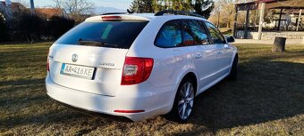 Skoda Superb 2,0 tdi 103 kw - 4