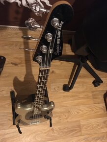 Basgitara fender squier Mikey way signature - 4