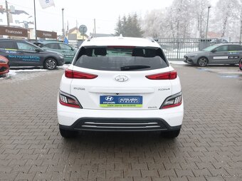 Hyundai Kona Electric 65kWh NOVÝ VŮZ CZECH EDITION - 4