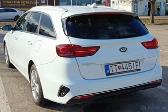 KIA Ceed SW GOLD, 1.4T-GDI (benzín) AT/7, 08/2020, 56200km - 4