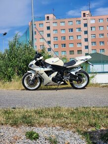 Predam Yamaha YZF R1 - 4