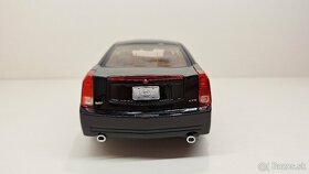 1:18 CADILLAC CTS-V - 4