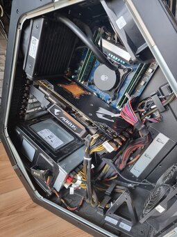 Alienware area 51-R2 - 4