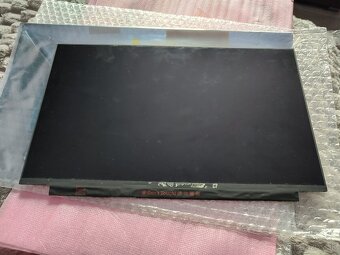 Asus Zephyrus S slim LCD plus plasty 120e - 4