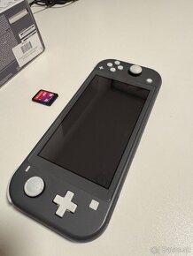 Nintendo switch LITE - 4