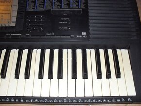 Yamaha PSR 330 - 4