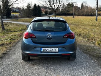 Opel Astra J 1.4 Turbo 120k Cosmo - 4