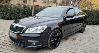 Skoda octavia Rs 2.0 tdi CR sedan  r18 - 4