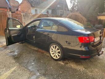 Volkswagen Jetta 1.6 TDI DSG, 2011, 250 247 km - 4