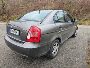 Hyundai accent 1.4 benzin - 4