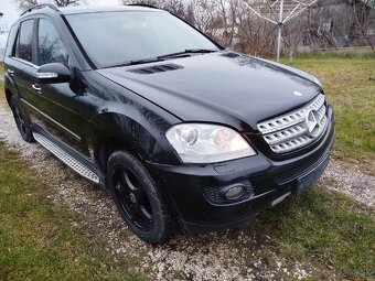 Mercedes ML 320 - 4