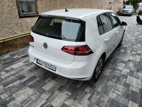 Volkswagen e golf. - 4