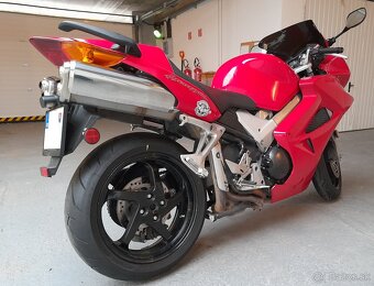 Honda VFR 800 V-TEC 2002 - 4