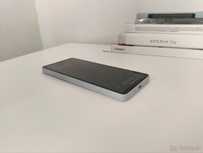 Sony Xperia 10 VI blue - 4