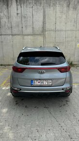 KIA Sportage 1.6 GDi Gold - 4