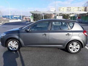 Kia Ceed - 4