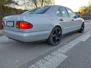 Mercedes E 300 TD - 4