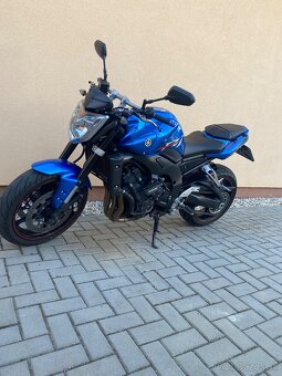 YAMAHA FZ1 - 4