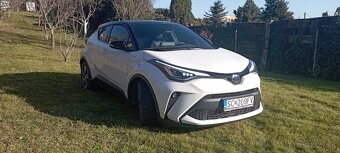 Predám Toyotu C-HR Hybrid 1,8 Selektion - 4