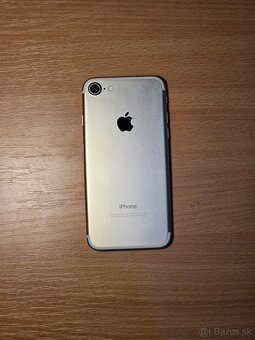 Apple iPhone 7 Gold - 4