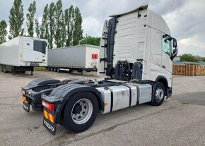 Volvo FH 13 Globetrotter XL 460 Turb nafta 345 kw - 4