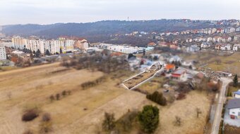 Ponúkame Vám na predaj veľký stavebný pozemok na Dlhej ulici - 4