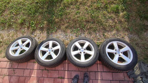 zimne gumy s liatymi diskami original volvo 205/55 R16 - 4