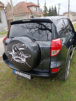 Toyota RAV4 - 4