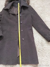 Elegantný kabát dámsky tmavohnedý - 4
