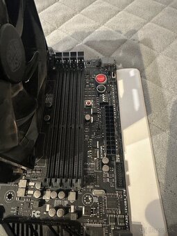 Intel i7 4960X, Asus Rampage IV Black Edition - 4