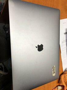 MacBook Pro - 4