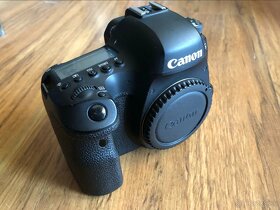 Canon EOS 6D Mark II - 4