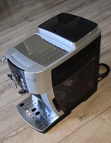 Kávovar De Longhi Magnicica S - 4