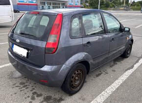 Ford fiesta 1.3 - 4