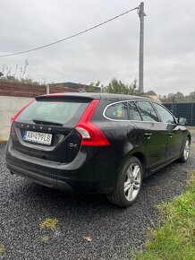 Predam Volvo v60 - 4