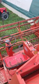 Obilny  kombajn  massey  ferguson  206 - 4