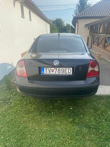 Volkswagen Passat - 4