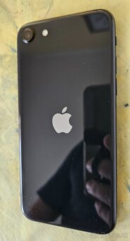 Predám Apple iPhone SE 2020 64GB Black bez škrabancov - 4