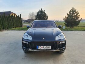 Porsche Cayenne Turbo EXCLUSIVE EDITION - 4