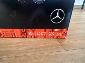 Lego Technic Mercedes-Benz G 500 - 4