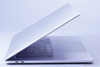 ZÁRUKA/Macbook Pro 15.4" TB/I7 2.8GHZ/16GB RAM/256GB SSD/CZ - 4