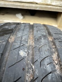 Predám dve pneu 225/45 r17 - 4