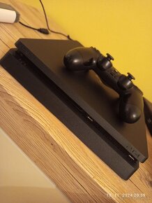 Playstation 4 - 4