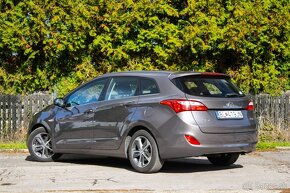 Hyundai i30 1.6 CRDi CW i 30 - 4