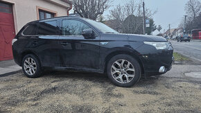 Mitsubishi Outlander PHEV 4x4 2.0 - 4