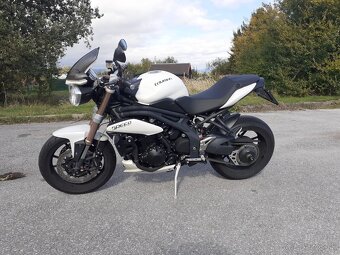 Triumph speed triple - 4